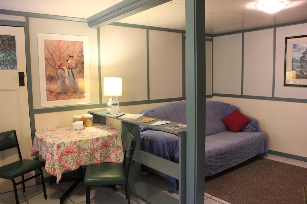 The Gables Yungaburra Bed and Breakfast Δωμάτιο φωτογραφία